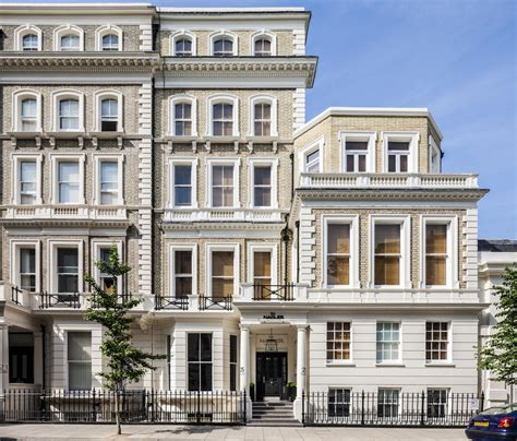 London's Most Affordable Hotels .